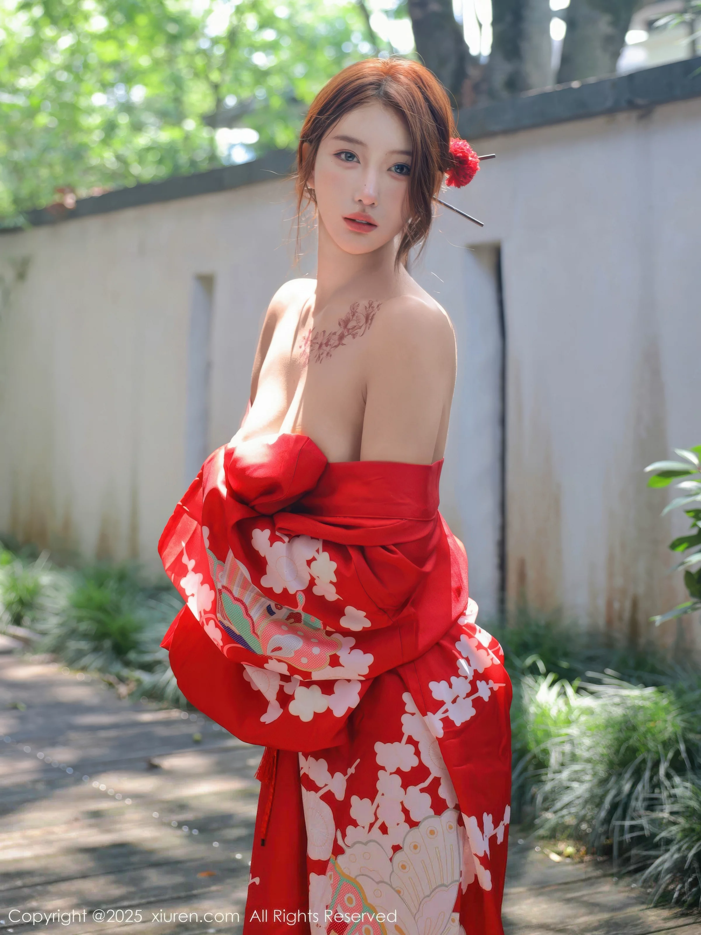 Xgyw.Org_[XiuRen秀人网]No.10683_模特金允希Yuki户外性感红色和服半脱秀完美身材惹火诱惑写真80P