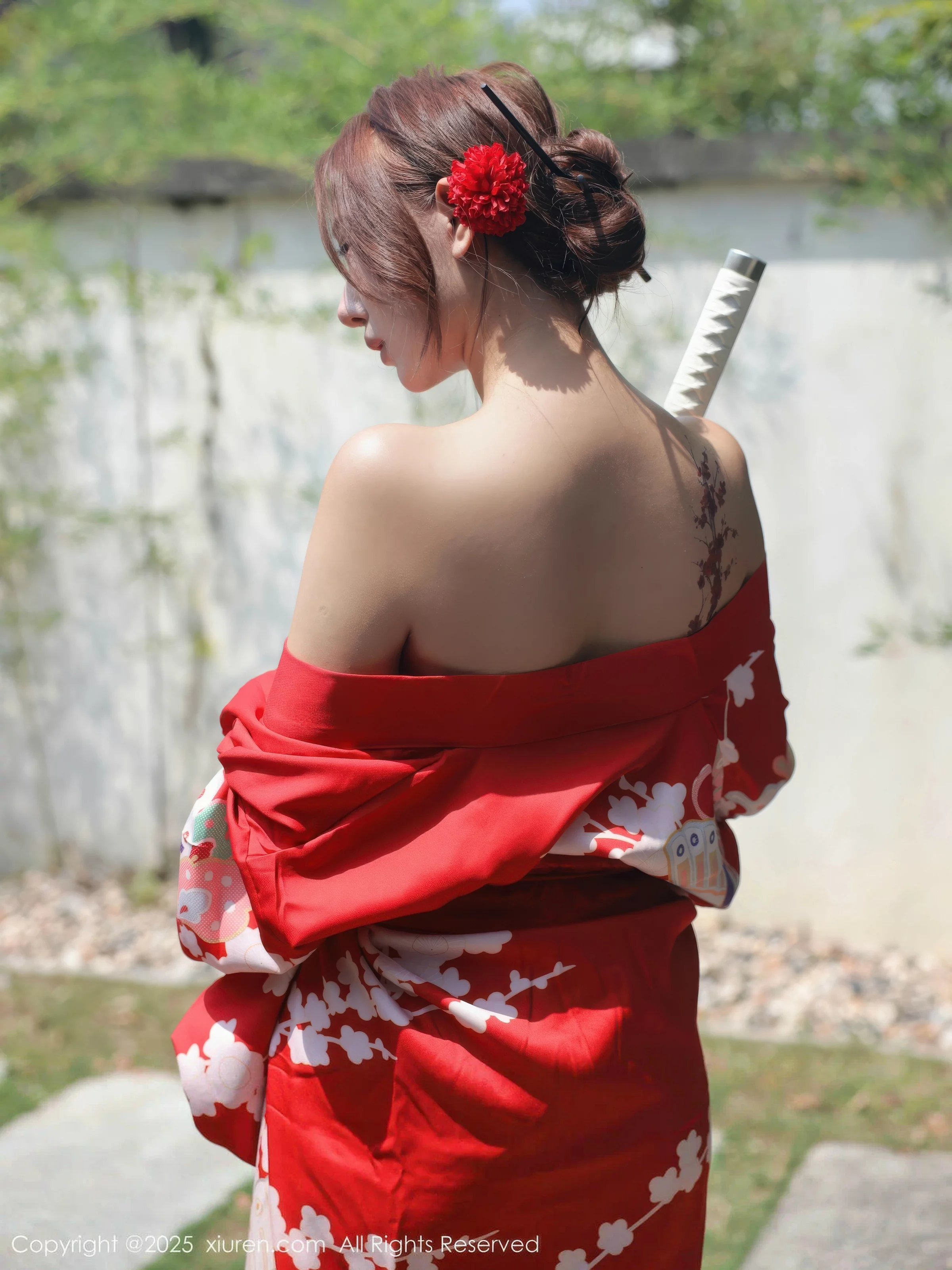 Xgyw.Org_[XiuRen秀人网]No.10683_模特金允希Yuki户外性感红色和服半脱秀完美身材惹火诱惑写真80P