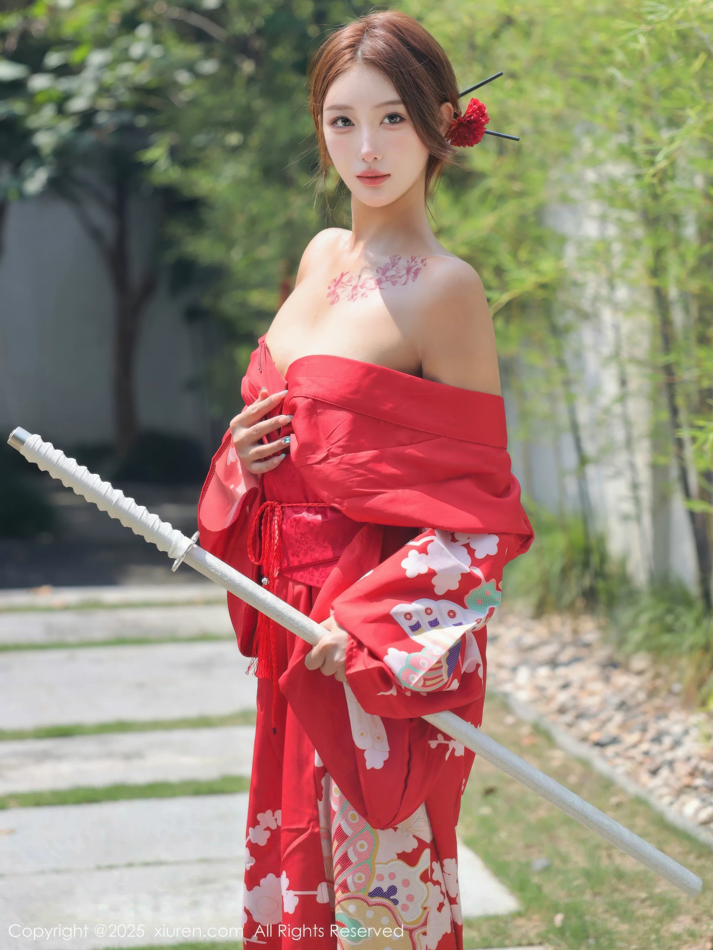 Xgyw.Org_[XiuRen秀人网]No.10683_模特金允希Yuki户外性感红色和服半脱秀完美身材惹火诱惑写真80P