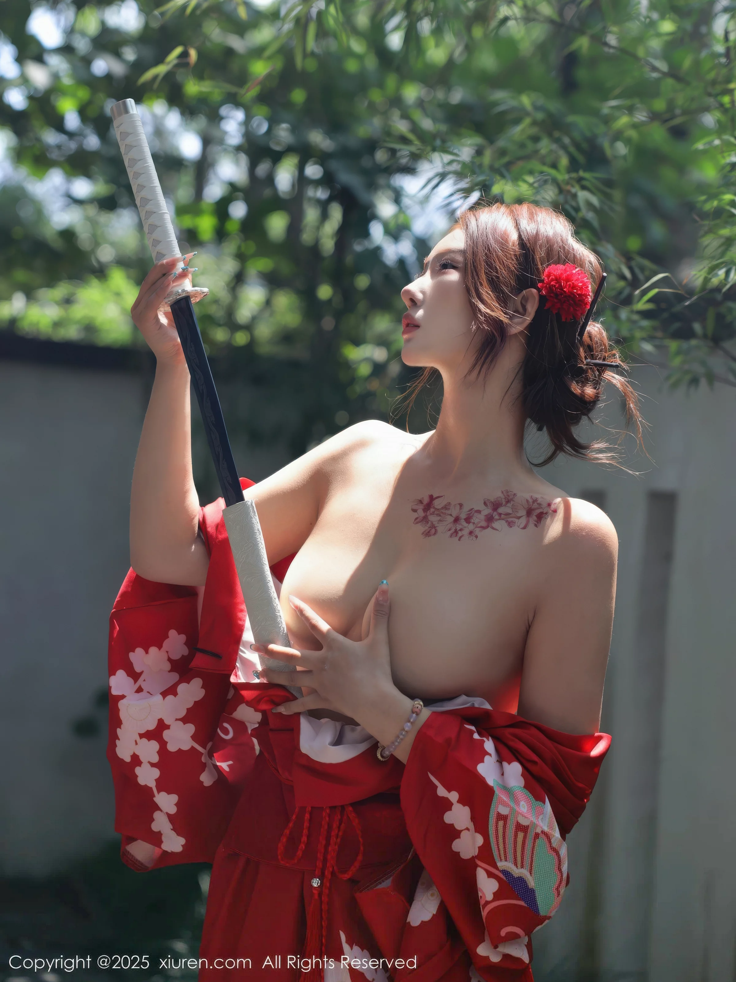 Xgyw.Org_[XiuRen秀人网]No.10683_模特金允希Yuki户外性感红色和服半脱秀完美身材惹火诱惑写真80P