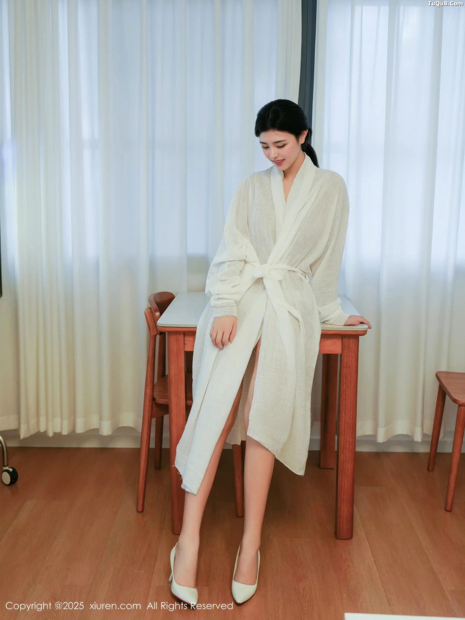 Xgyw.Org_[XiuRen秀人网]No.10920_模特林悦溪儿性感白色长浴袍配白色高跟秀修长美腿撩人诱惑写真53P