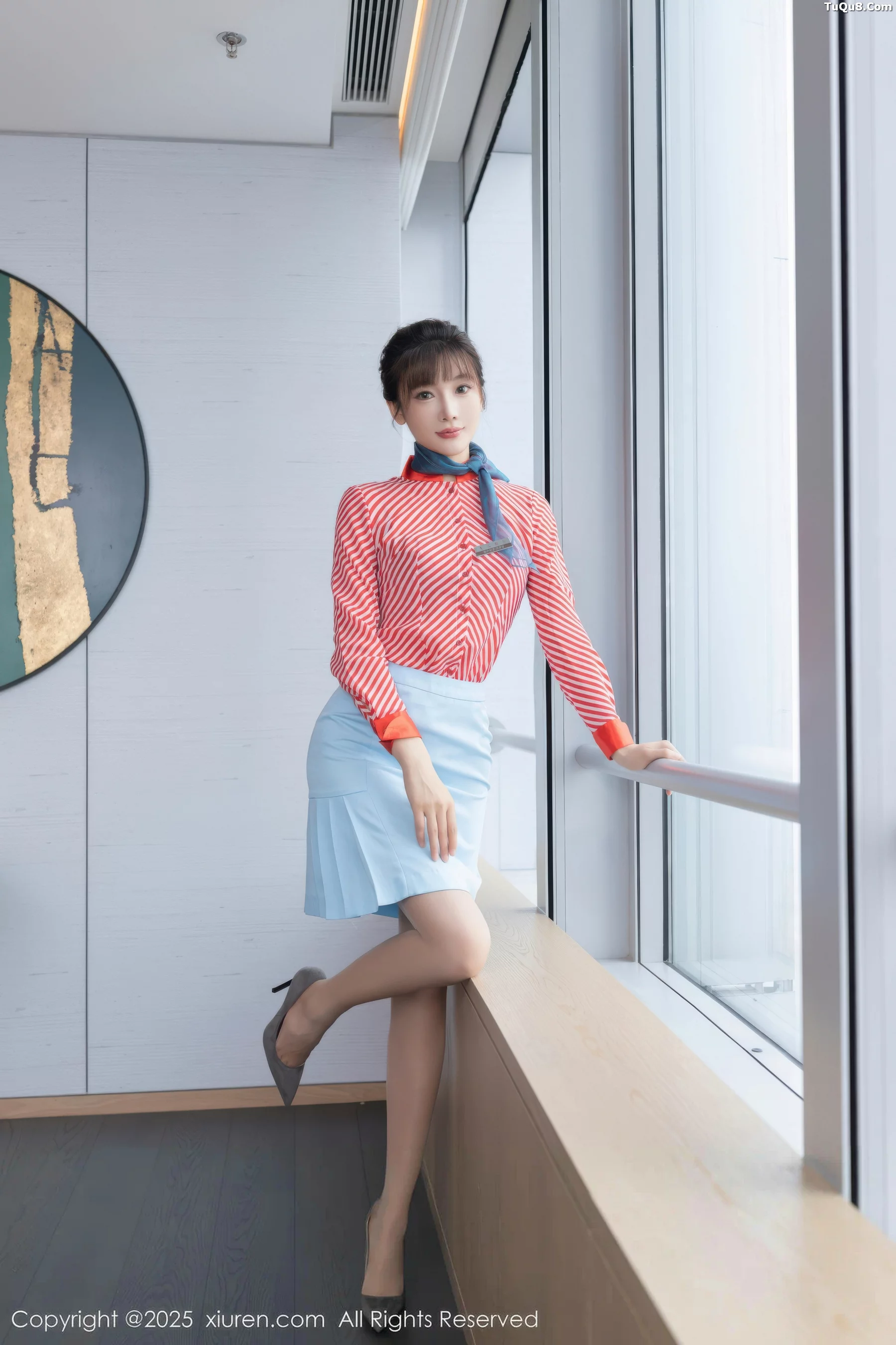 Xgyw.Org_[XiuRen秀人网]No.10932_模特陆萱萱性感条纹服饰露紫色蕾丝内衣秀柔美身姿迷人诱惑写真80P