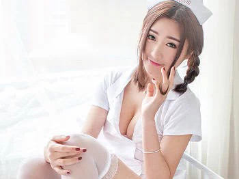 [YouMi尤蜜荟]Vol.026_嫩模周琰琳LIN居家床上性感蕾丝内衣+护士制服诱惑写真49P